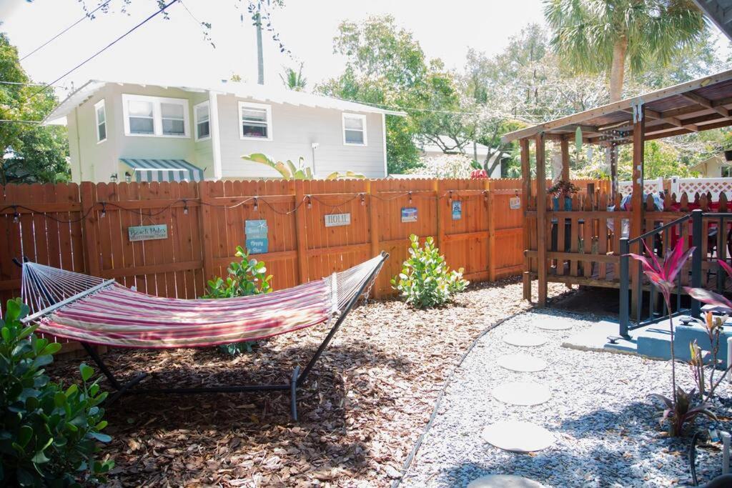 Two Bedroom Ranch With Private Deck Close To Beach レイク・ワース エクステリア 写真