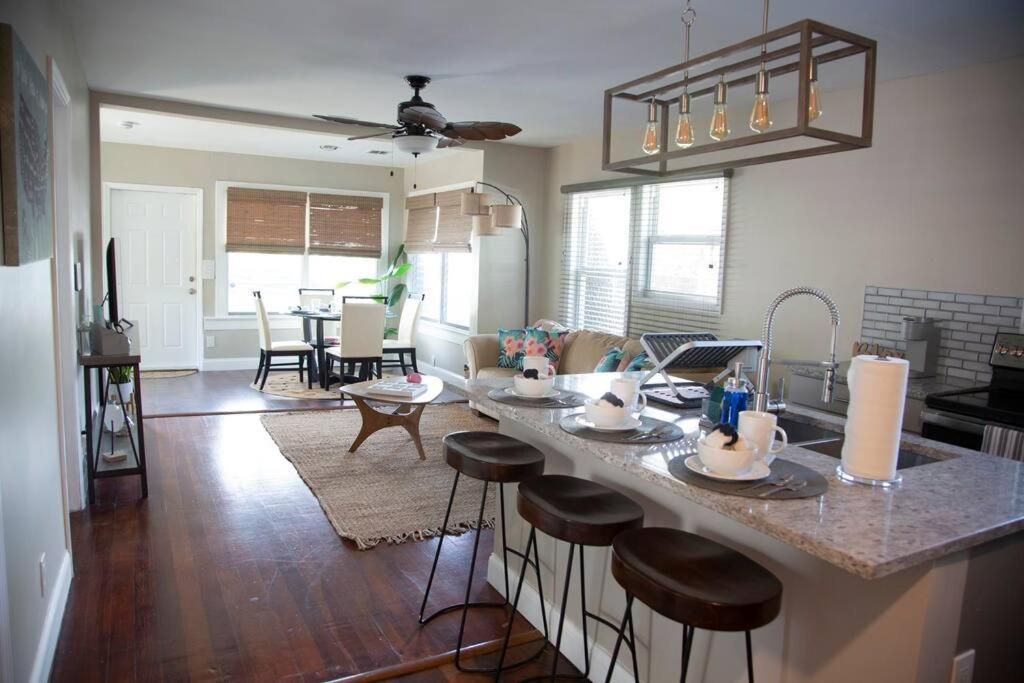 Two Bedroom Ranch With Private Deck Close To Beach レイク・ワース エクステリア 写真
